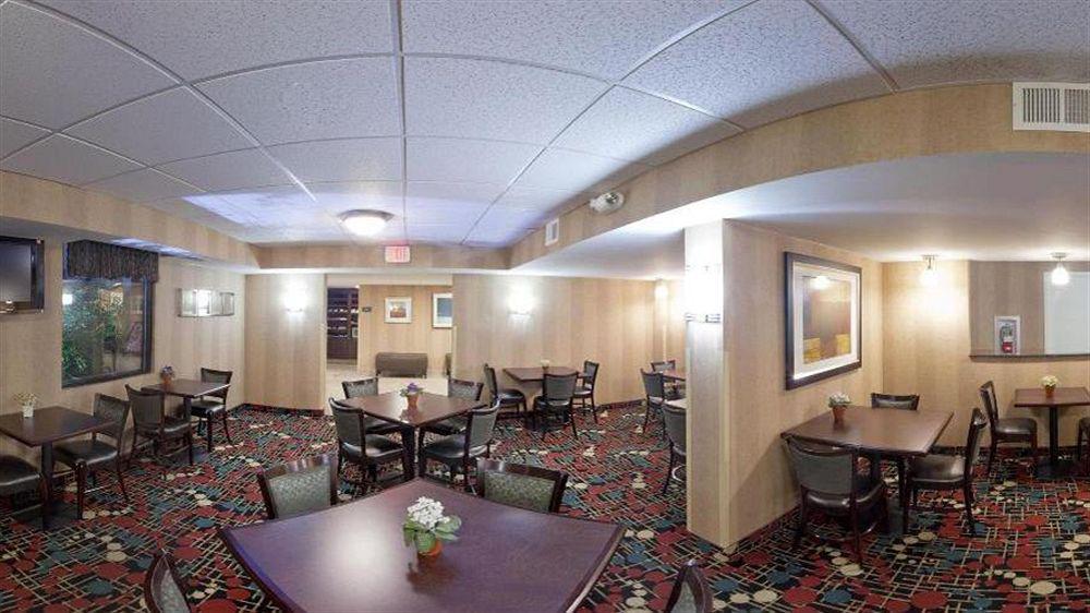 Holiday Inn Express Fairfax-Arlington Boulevard By Ihg Экстерьер фото
