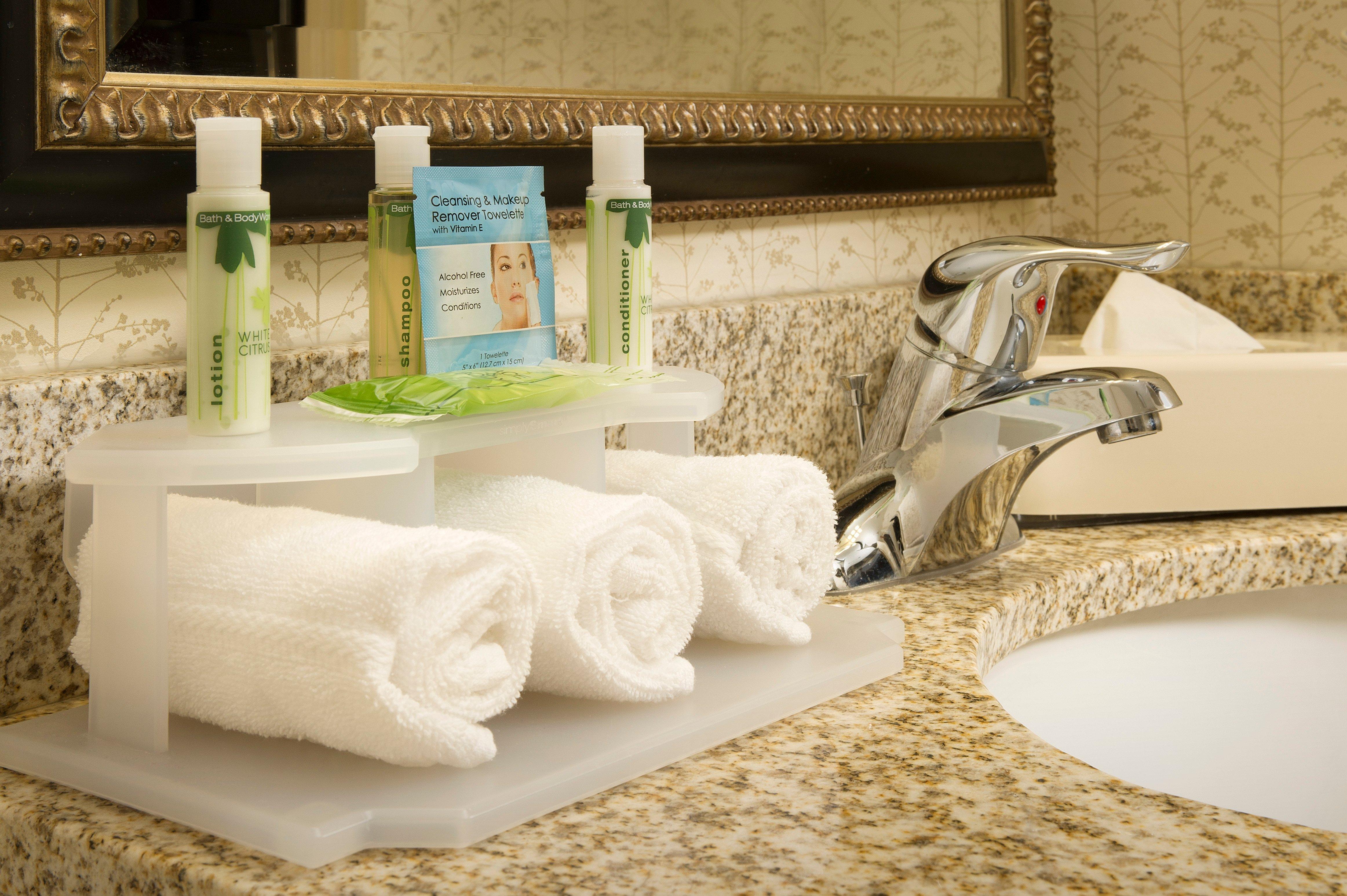 Holiday Inn Express Fairfax-Arlington Boulevard By Ihg Экстерьер фото